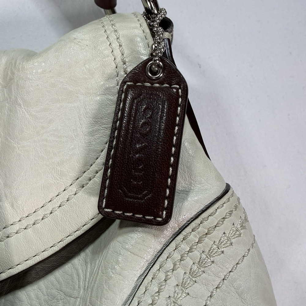 Coach Y2K Soho Off White/Brown Leather Shoulder Handbag Buckle Flap - Picture 3 of 11
